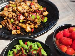 -巴厘龙虾·榜首油焖大虾(音乐学院·沿江酒馆店)