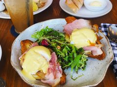 -ROAST coffee & eatery