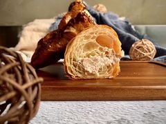 椰奶薄饼脆夹心可颂-啊噗吐呦现场烘焙(麦凯乐店)