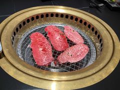 -山川小町·极番烧肉(新地假日广场店)