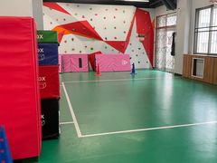 -悦动体能篮球羽毛球网球(三里河店)