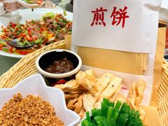 煎饼卷大葱-鲁菜根·泰安菜(万达店)