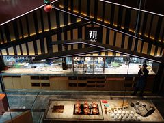 面包甜点陈列柜-初蓉丨遇见新川菜(亲贤街荣耀店)