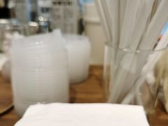 餐具摆设-Manner Coffee(凌空SOHO店)