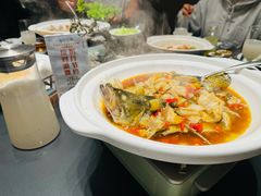 -忆江南·临江鱼馆