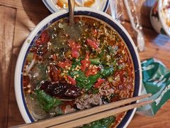 -云阿蛮云南生烫牛肉米线(奉贤路店)