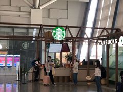 -星巴克(上海虹桥站2A检票口)