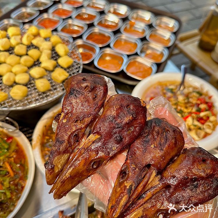 昆明的！暴好吃的烤鸡[流泪]肉嫩还爆汁！！ 