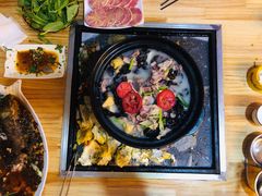 腊排骨火塘火锅（加铁板烧烤）-哈吱喂丽江火塘·牦牛火锅(五一街店)