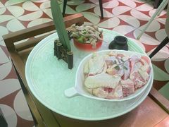 -洪氏嗨捞·广东猪肚鸡·椰子鸡火锅(西咸万象城店)