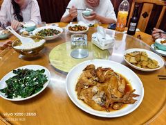 -芦茨金富饭庄·25年老字号·专做稻草鸡