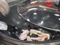 -屯老二农家铁锅炖·行业领军者(梅江店)