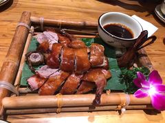 -老滇山寨•云南特色菜•地方菜•民族风情歌舞表演(金碧店)