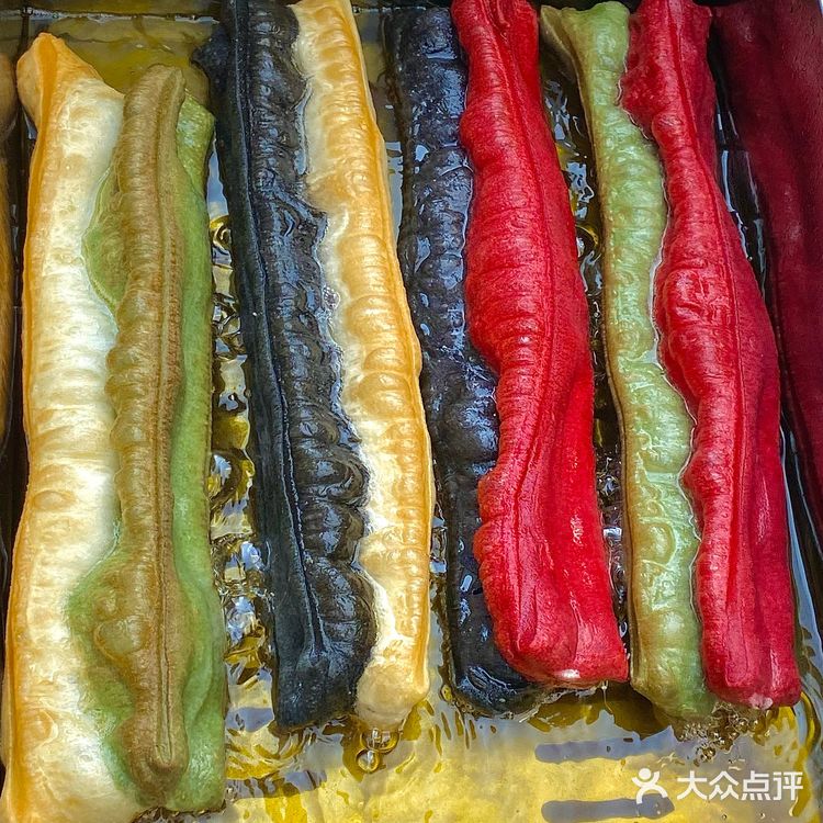 油条新风尚，一口彩色，满口幸福！