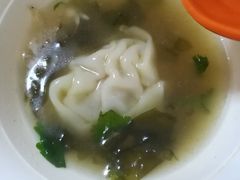 砂锅小馄饨-小许三鲜砂锅馄饨店(家多乐烟酒店)