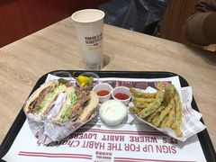 -The Habit Burger Grill 哈比特汉堡(爱琴海店)