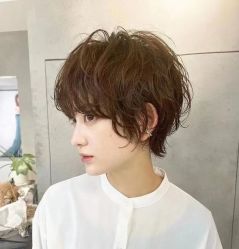 -东方美妍小鹏造型