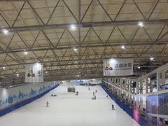 -乔波室内滑雪场