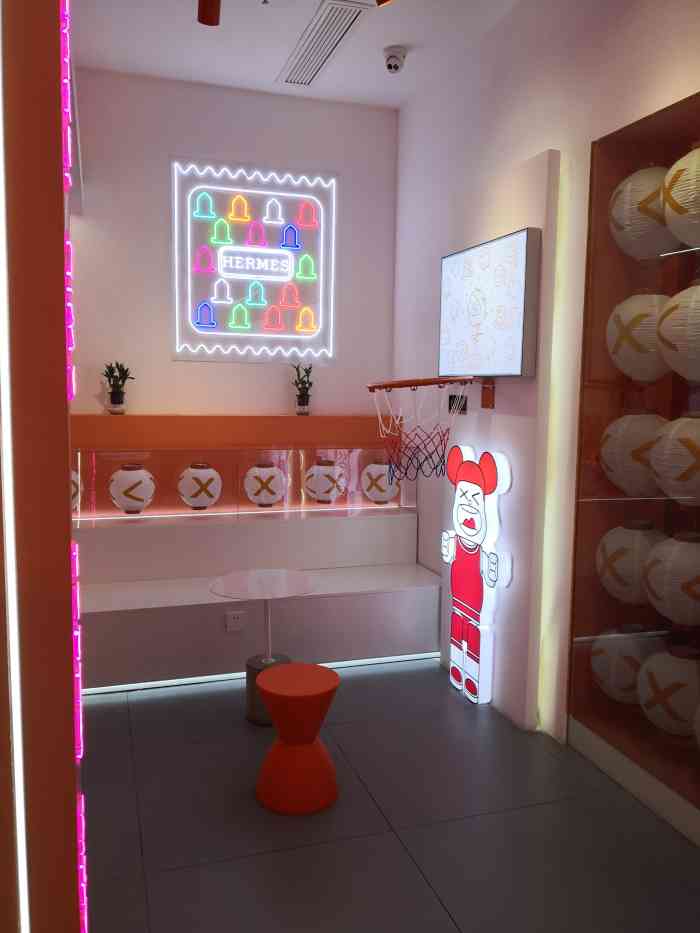 汴京姬benkei hime(环球中心店)-"喝茶弄潮,桃最成都 汴京姬盲盒奶茶