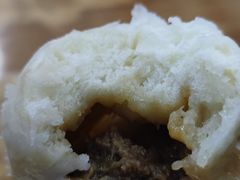 -胡成记口蘑龙眼包子(盐道街店)