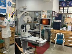 -豪门视光·星趣控·蔡司依视路眼镜代理商(中央大街店)