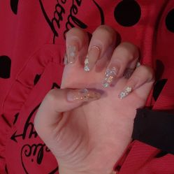 -M Nails & Beauty美甲美睫美体