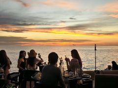 -Sunset Bar(丹绒亚路香格里拉店)