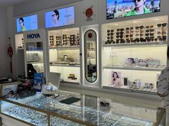 -新视达眼镜店·蔡司·依视路(名镜苑店)