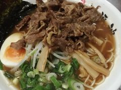 -梅龙镇广场