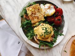 藜麦豆腐野蘑菇班尼迪克蛋-The Rug Cafe(王府中环店)