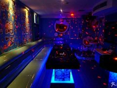 -唯爱KTV聚会餐厅(仙林东城汇店)