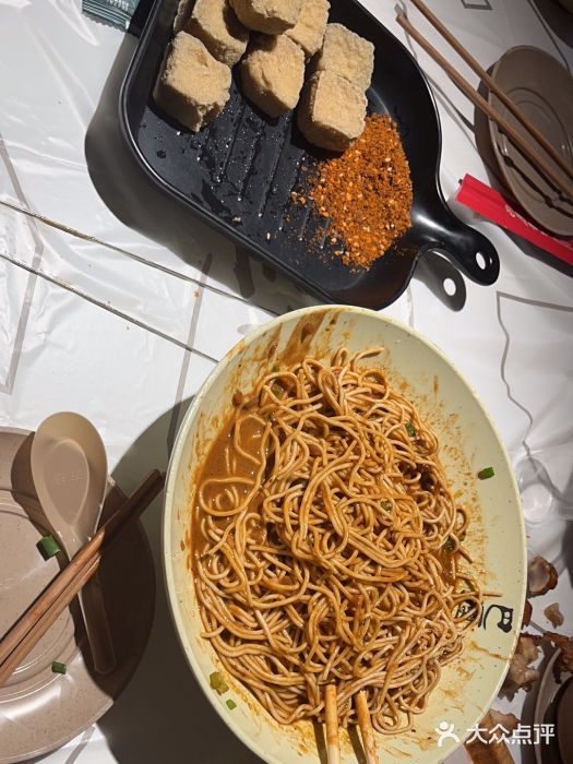 巴厘龙虾·榜首油焖大虾(旗舰店·万松园)凉面图片