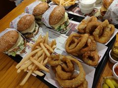 -The Habit Burger Grill 哈比特汉堡(复兴soho店)