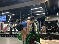 -超级猩猩健身·私教(上海体育场店)