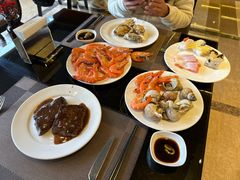 -大中华希尔顿酒店-念自助餐·嗨啤·小龙虾