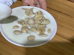 莲子双皮奶-沙湾姜埋奶(兴新包店)