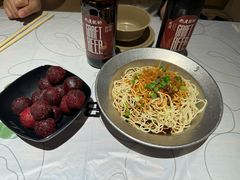 -巴厘龙虾·榜首油焖大虾(音乐学院·沿江酒馆店)