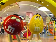 -m豆巧克力世界(上海世茂广场店)