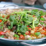 来吃老街兔 家的鲜锅兔咯
