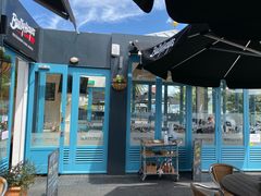 -Bully Hayes Restaurant & Bar