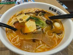 -蒙自源米线大王(花园城商场店)