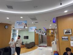 -雅悦齿科(顾村公园店)