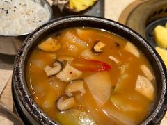 -蚂蚁洞·烤肉大营地(上海静安大悦城店)