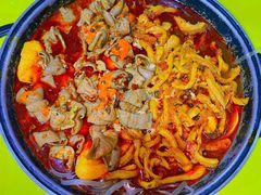 牛肚肥肠双拼锅-老红桥炸灌肠牛肚锅烧烤(定福庄店)