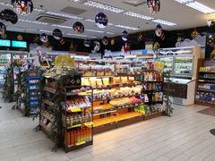 零售区-全家便利店(梅园路店)