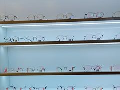 -罗伯特眼镜·蔡司官方授权(前海桂湾店)