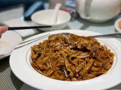 干炒牛河-新加坡瑞珍•海河观景餐厅
