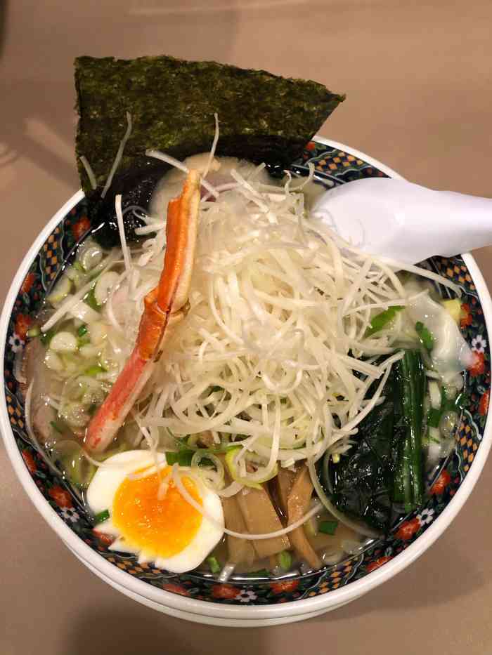 函馆麺厨房 味彩(函馆站店)-"函馆的盐拉面最有名,盐拉面就是在从函馆