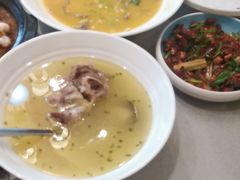 -有红鸡毛店·川菜(建设路店)