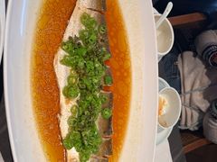 鸡汁葱油蒸大湖白鱼-湖里春风·淮扬菜(丽泽天街店)